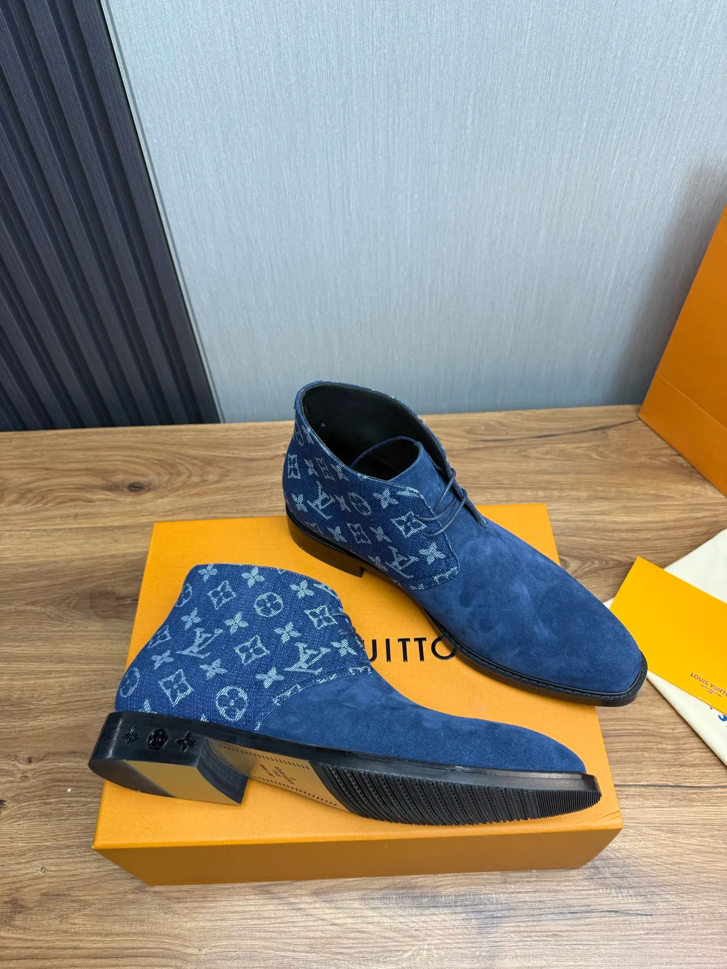 Men's shoes 💰760💰 LV. - Men's business casual leather shoes, top quality cow products. 1:1 shipment ⬆️Luxury and noble 👞All imported original brand leather materials, just to create a more comfortable wearing experience, upper: original cowhide ➕Imported full cow lining, original outsole ✔️16-45 (38.45 non-returnable)